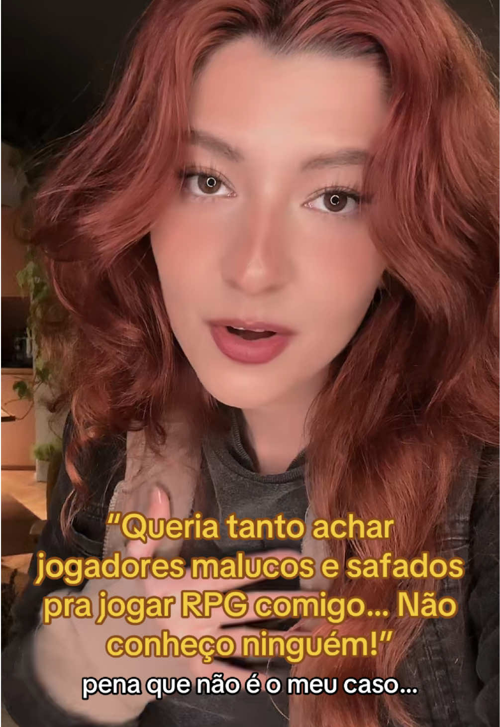 Estou absolutamente cercada de malucos. Sim, eu estou falando de vocês que me seguem. 🤭😗🫦💕 Viva a nossa grande família de jogadores de RPG de mesa completamente doidos, que amam um romance, um drama, e uma capetagem. ❤️‍🔥 ##rpg##rpgdemesa##roleplayer##mesaderpg##comunidade