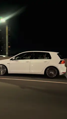 #golfgtimk7 #rollingcar #paratii #fypp 