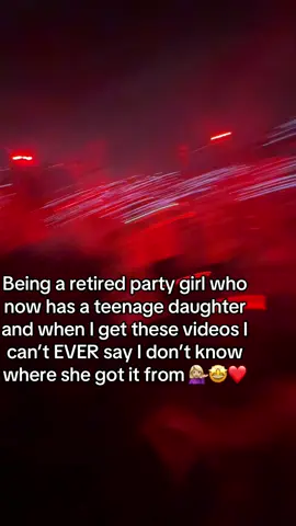 Living her best life🩷!!#concert#theweeknd #millenialmom#proudmama