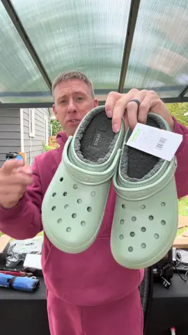 #crocs #crocsgang #crocs4life #crocswithnosocs #crocsshoes 