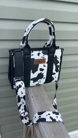 Classic 🐮 Tote #creatorsearchinsights #tiktokshopfinds 