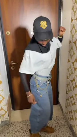 Yunno🙂‍↕️jorts#jorts 🫠😁#fashiontiktok #gambiantiktok 