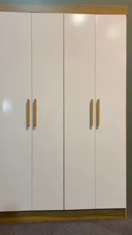 🛏️ Seu quarto merece mais estilo e organização!   O Guarda-Roupa Casal Paris tem 6 portas, 2 gavetas e MUITO espaço! ✨   💬 Curta, comente e siga pra mais achadinhos!   #guardaroupacasal #quartoperfeito #decoracaodequarto #moveismodernos #organização