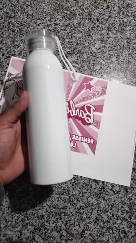 Sublimando una botella de 650cc personalizada con temática de barbie🩷 Te invito a ver el proceso😊 y el lindo resultado 🩷 #sublimacion #artesublimado #barbiegirl #botellasublimada😍 #personalizado 
