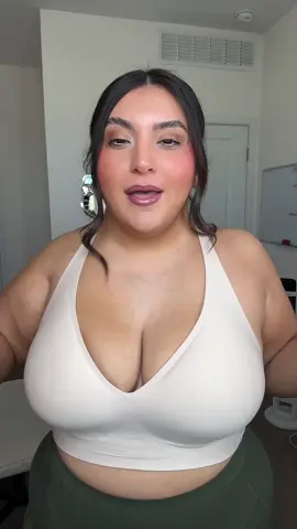 Every women needs to know about these !! #jellybra #comfortablebra #nounderwirebra #plussizeapprovedbra #seamlessbra @VertVie 