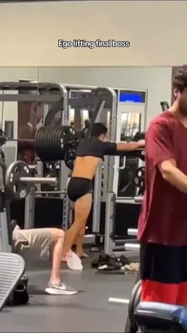 When ego picks the weight 💀 #GymTok #viral #xyzabc #gymfails 