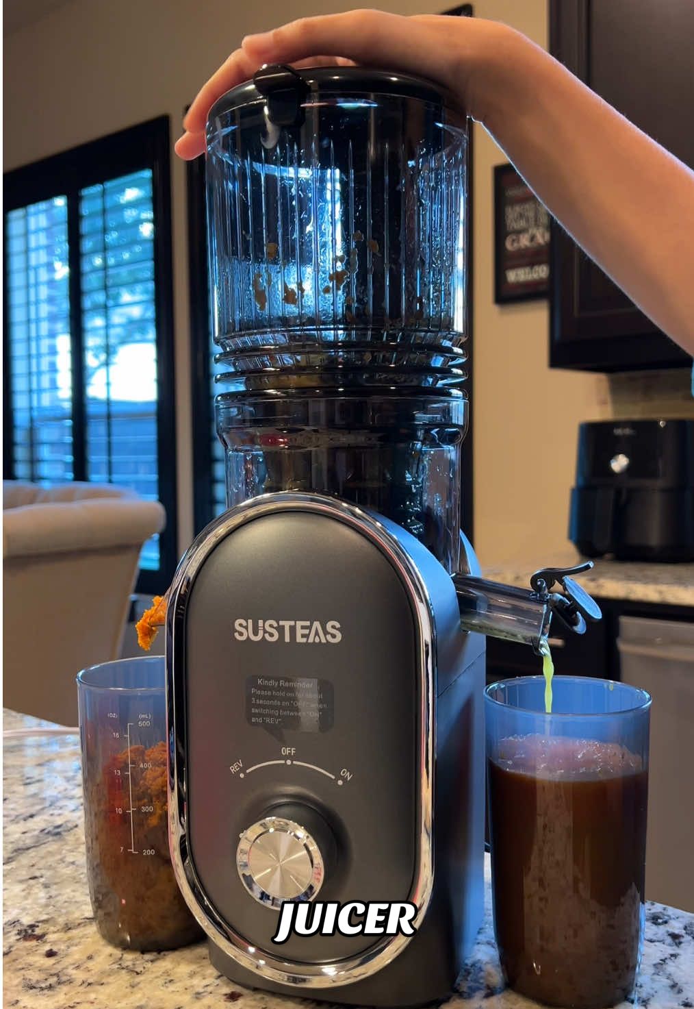 This juicer is actually amazing quality. My other juicers have broken down due to the limes and gingers but this juiced them with ease. @SUSTEAS US #susteas #juicer #health #gingershot #nutrition 