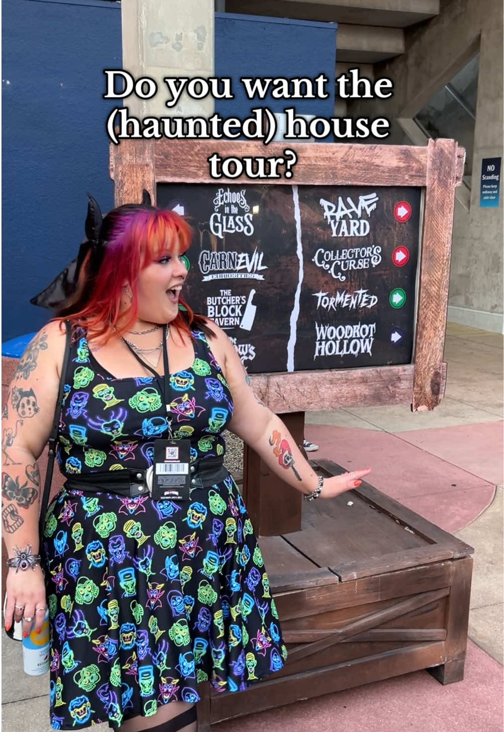 Taking you to @SeaWorld Orlando Howl O Scream!! What a fun time we had, thank you for hosting us, had to hop on this trend! #howloscream #hauntedhouse #themeparks #spookyseason #trends 