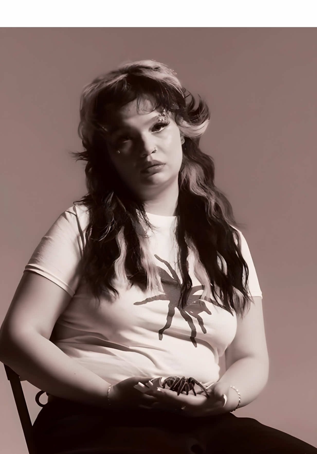 Lola Young - SPIDERS #pop #popculture #song #lyrics #fyp 