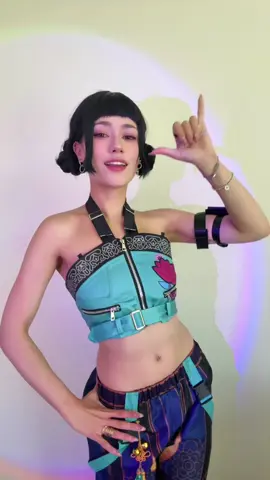 my little soda pop🤪 #kpopdemonhunters #zoeykpopdemonhunters #zoeycosplay #kpopdemonhunterscosplay #zoey #kpdh #netflixmovies #netflix #kpop #foryou #sodapop 