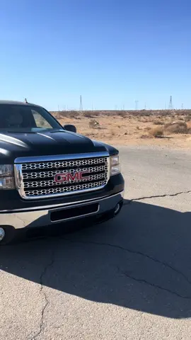 uh don’t mind the tailgate😅 paint coming soon what color 🙊?#fyp #fypシ゚viral #gmc #trucks #trokiando 