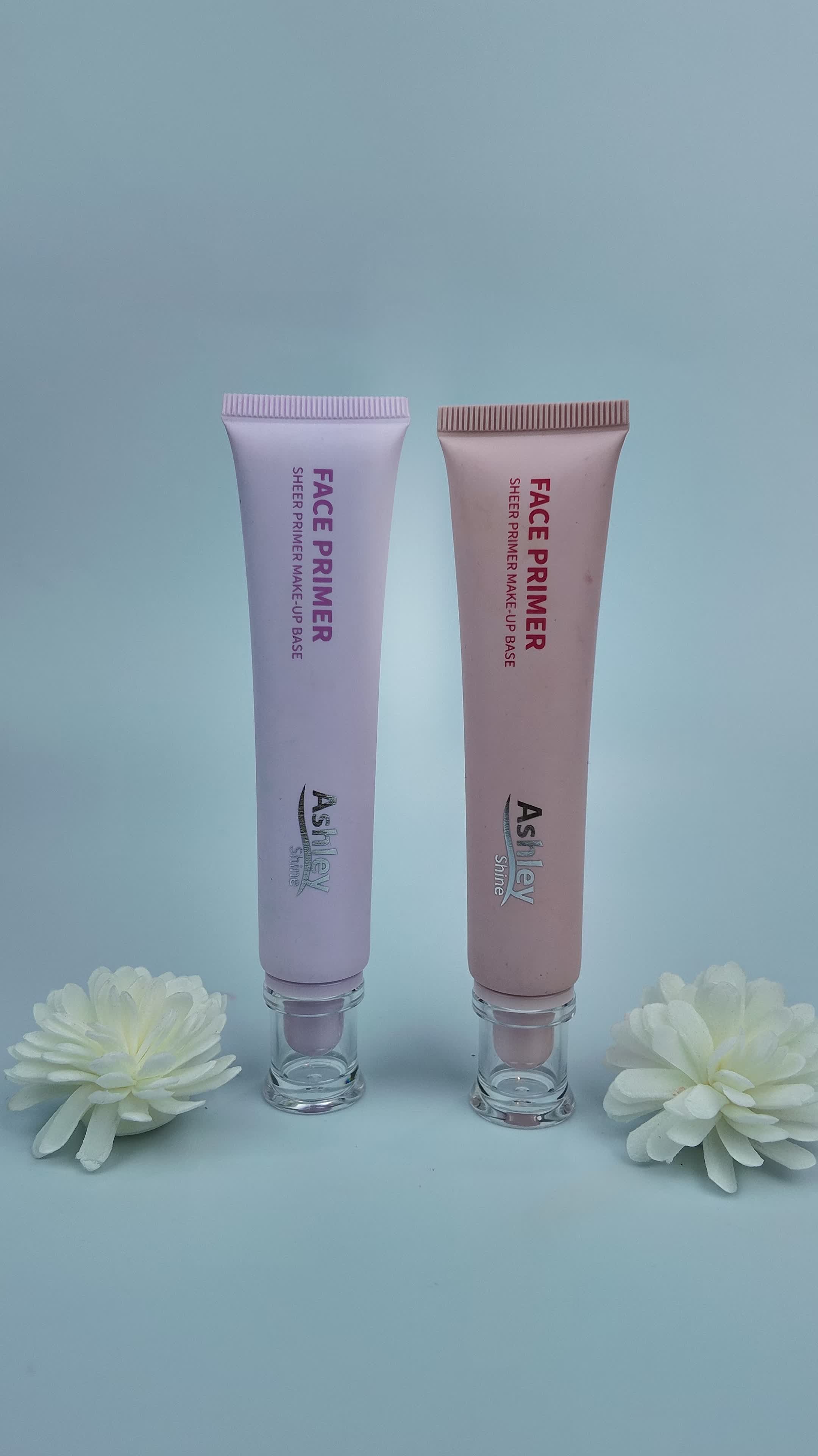ASHLEY SHINE!Goodbye visible pores & hulas!  Ashley Shine Primer is your bestie for long-lasting makeup. Creates a smooth canvas so your look stays fresh ALL DAY!  Your makeup will thank you! 