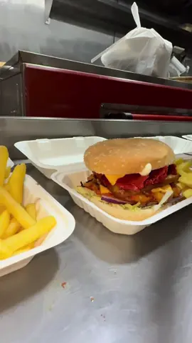 #alhamdulillah❤️ #chaargrill #fries #Rochdale #fyp #viral #unitedkingdom #familytime #hungergames #friends #birthday #party #taste #periperiburger #zingerburger #zingerburger #chikenfilletburger #cheeseburger 