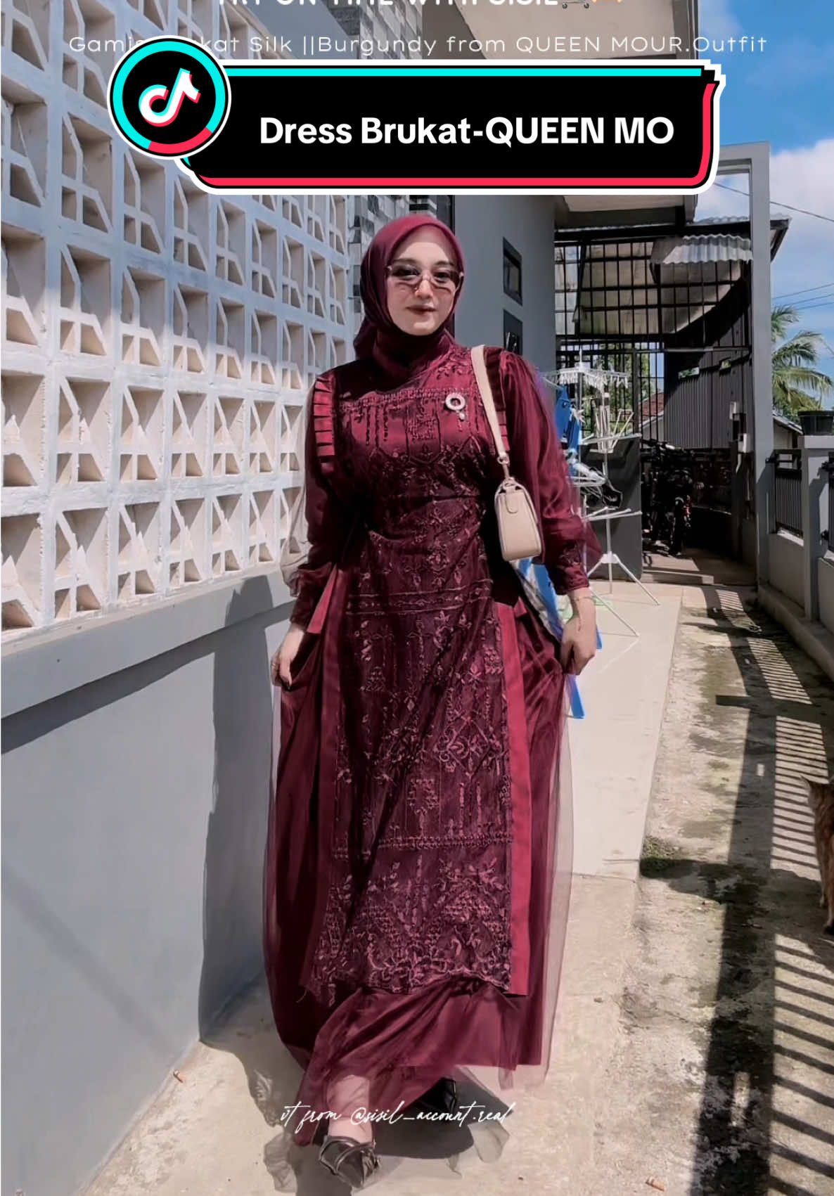 Dress from @Quen Mour .outfit secakep ini cuma di🏷️130k an aja 😍🤏🏻 Mungpung ready no PO langsung gercep guysss ||note bbtb 53kg/153cm #dress #gamis #burgundy #dresskondangan #dresslebaran 