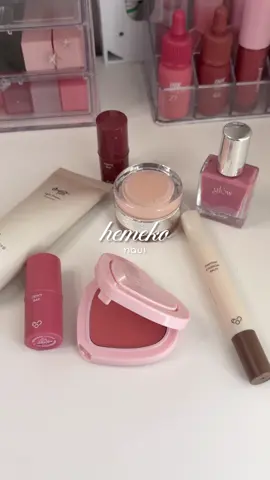 thank you @HEMEKO !! 🫂💖 ⭐️ glow - cocktail oil blush ⭐️ aou - pinpoint eyebrow balm ⭐️ glow - not dry concealer ⭐️hesul - ugly potato sunscreen (i forgot to mention the name oops 😭) use “LUVTHV4” on hemeko to save $$ on your order!! @AOU Cosmetics @glow  #makeuphaul #kbeauty #viralmakeup #hemeko #cutemakeup 