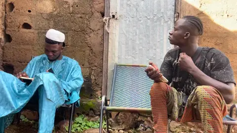 #tiktokfrance🇨🇵 #tiktokeurope #comediendjéliba27 #viraltiktok #rire @~~//ZOO💙\\PIPA//💙\\~~ @Comédien kalifa4 @ZOU NI KALIFA 😃🤴🏾 @Bintou Sy @Nasira officiel @M♥i♥s♥s♥ D♥i♥a♥l♥l♥o♥ @gafoukane2 @tifachoco24 @Diarra Awa