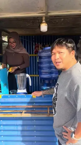 bg @billy_gladiator02 lagi beli jus mangga tete @sukmaa_45  #jusmangga  #gede  #seger  #guncang66 