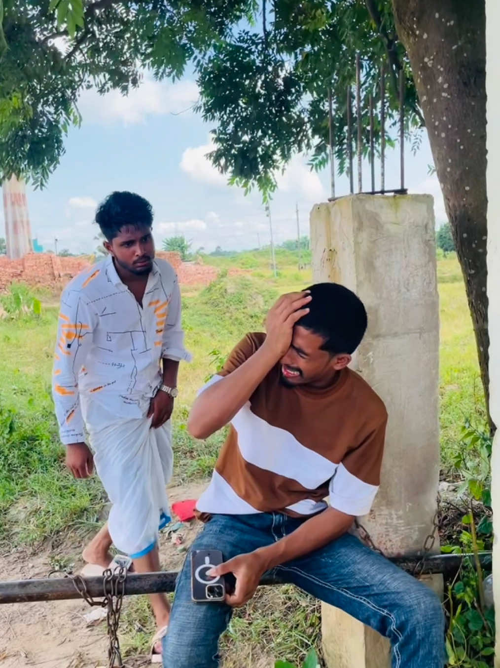 কিরে কি হয়েছে তোর🤣🤭#rs__saju8 #tiktok #fyp #tiktokofficial #bdtiktokofficial 