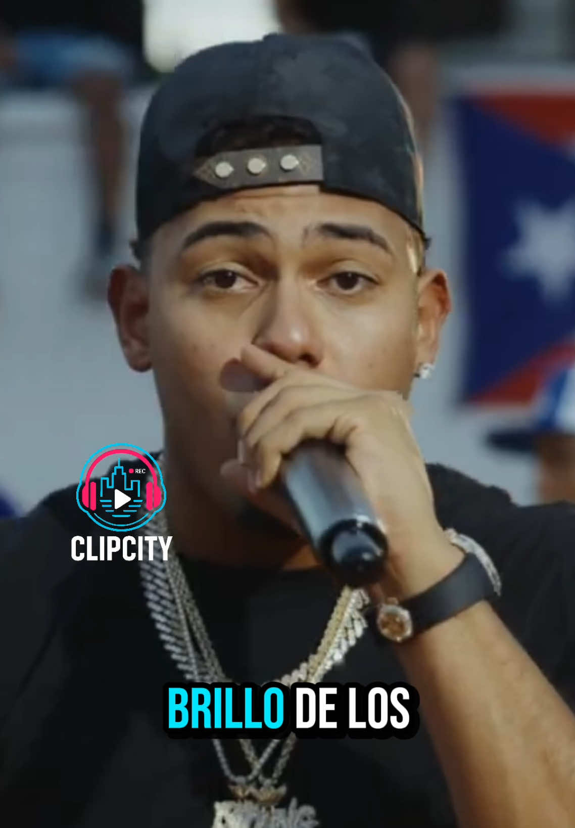 Myke Towers en vivo fluyendo en dembow #myketowers #puertorico🇵🇷 #republicadominicana🇩🇴 #dembow #clipcity 