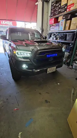 #latinobusiness #carandtruckaccessories #professionalinstallation #ledlights #customgrill 