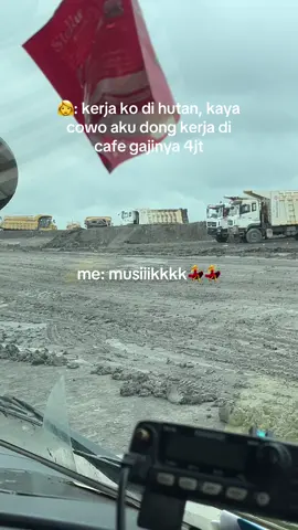 Cuma kurir batu bara 🤘🔥🥶#promoseruweekend #masukberanda #tambangbatubarakalimantan #kulitambang👷 