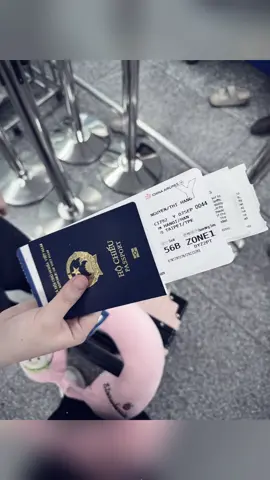 Vali hành lý trên tay ,em phải xa rời nơi đây..😢🥹#taiwan🇹🇼 