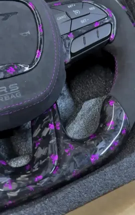 Full Carbon Fiber Dodge Steering Wheel – Plug & Play! 🖤 Instant upgrade for your interior with a direct-fit carbon fiber wheel 🔥 Comfort, style & performance all in one. No hassle — just swap & drive 🏁✨ ✅ Plug & Play Installation ✅ Premium Carbon Fiber Finish ✅ Fits Dodge Charger, Challenger, Durango & Chrysler 300 #CarbonFiber #SteeringWheel #DodgeCharger #DodgeChallenger #DodgeDurango #Chrysler300 #SRT #Hellcat #Scatpack #392 #WidebodyCharger #WidebodyChallenger #ChargerSRT #ChallengerSRT #DurangoSRT #Daytona392 #Mopar #MoparNation #MoparOrNoCar #HemiLife #AmericanMuscle #CarMods #CarParts #LuxSpareparts #CarCommunity #CarCulture #CarScene #StreetBuilds