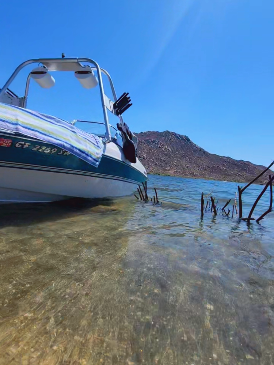 We took our last ride on our 1st boat we purchased for our family ♥️. She did great! it was a perfect day to say goodbye. We know she will make another family very happy 🥰 @Jeremiah #fourwinns #lakelife #goodbye #goodtimes 