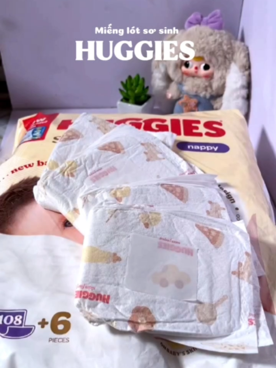 Miếng lót Huggies dùng thay bvs #mienglotsosinh #hoanga_review 