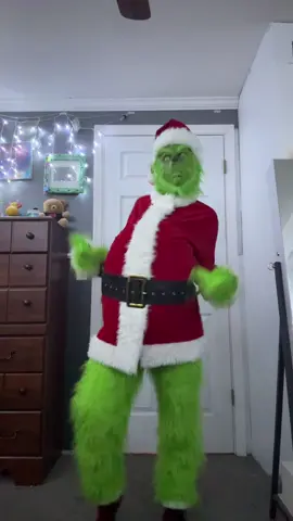 oooooh… #dance #fyp #grinchmas #foryoupage #christmas 