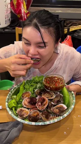 หอยแครงลวกแปดวิ ฉ่ำมาก เต็มปากเต็มคำ #ตั้มมี่หิวข้าวนะ  #ตั้มมี่หิวข้าว #ตั้มมี่channel #หอยแครงยักษ์ 