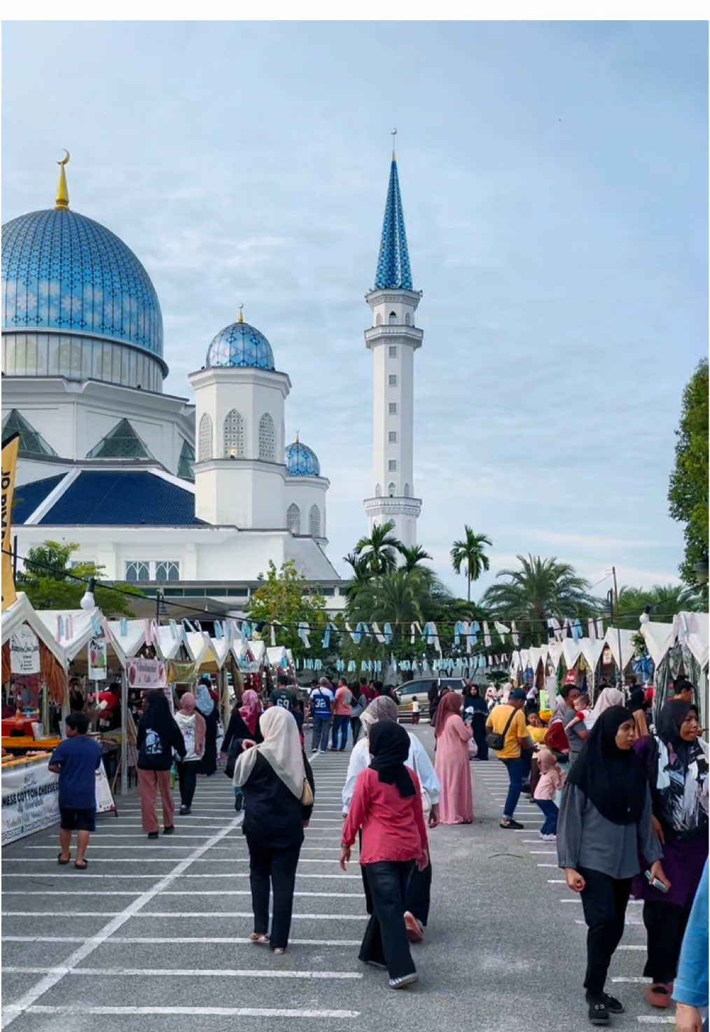 Harini kami buka macam biasaa tauu. Sabtu dan ahad setiap minggu wajib buka tauu. Hampaa maii laa. Mcm mcm makan adaaa yang penting Bersih Selesa Tenang  #pasarpasola #fyp #foryou #fypシ゚ #jalanpasola 