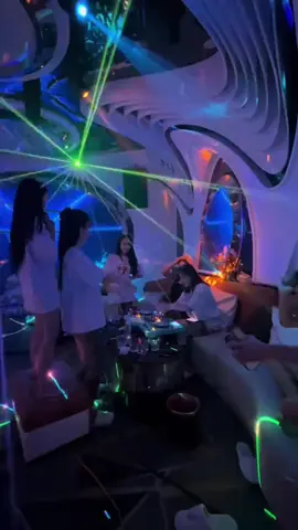 #baylacxuyênmanđem #baybumsaigon #baybum #ktvmocbai 