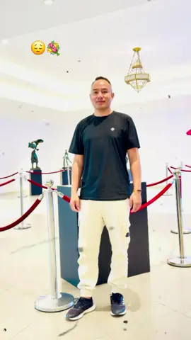 जीवनमा पीडाहरु निश्चित छन्, तर दुखाउनु र नदुखाउनुमा चाहिँ हाम्रो आफ्नै हातमा छ । #creatorsearchinsights #kavremuser #bhakundebesi_kavre #golive 