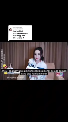 Membalas @waryantiyanti393 ya minum alkohol lah say.. kan queen ada interview..queen sendiri ya yang bilang. dia minum cuma ga pernah sampai mabuk. kebanyakan selebriti pasti akan minum sampanye saat ada pesta dan hal tersebut udah biasa.. budaya di negaranya queen juga..minum arak udah biasa 😂 makanya kan Moutai ini brand yang abang bawa juga merk kelas atas arak nasional. queen pernah jadi brand ambassador Hennessy dan Kronenbourg 1664. Hennessy ini brendi kelas atas (cocnac) drai Prancis sedangkan Kronenbourg 1664  ini minuman Bir mewah dari Prancis juga. makanya jujur aja kalo ada orang komentar bilang queen tidak minum alkohol ini hanya biar mendukung asumsinya soal agamanya queen.. aku sih ketawa aja 😂 datanya kan udah jelas queen bilang sendiri. masa masih mau membantah omongannya queen? 😂 bukti di beberapa pesta juga ada..  yg sama Bella Hadid itu jg ada videonya..sampai Bella juga posting di IGnya kok. lagipula minum itu bukan sesuatu imej negatif kalo di budaya luar. mungkin berbeda dengan budaya kita ya.  postingan ini mengedukasi juga bahwa tiap negara punya budaya yang berbeda.. jangan disamakan dengan budaya kita.  #dilraba  #dilrabadilmurat  #迪丽热巴 #interviewdilraba 