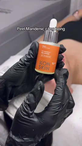 Mandenic 12% Mandelic 12% ICON SKIN quá đỉnh.  Bóng ngay sau 1 đêm sử dụng , mà giá quá mềm luôn.  1 tuần 2 lần thôi, chị em da ít vấn đề muốn tăng độ căng bóng trên da, hoặc da sần sùi vỏ cam, lcl to, da ko đều màu, muốn cải thiện nền da thì nhất định phải có em này nhé.  #iconskin#spauytinvanphuhadong #dieutrimunuytinhadong #fullkhachmoingay #chiasekinhnghiem 