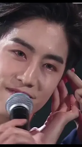 🫶🥰#marktuan #มาร์คต้วน #อากาเซ่ลาว🕊️🇱🇦🇱🇦 #got7forever #พ่อหนุ่มla🔥สุดฮอต 