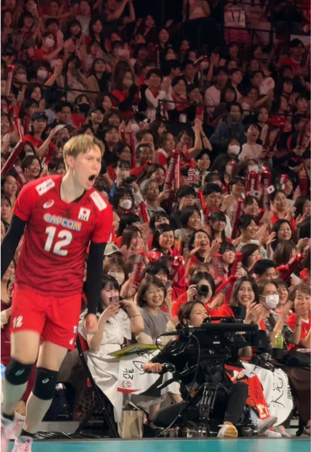 #エムットマッチ2025 Powered by MUFGバレーボール男子世界選手権壮行試合🏐 #大宅真樹 選手のナイストスを #髙橋藍 選手が鋭く決める⚡️ 第3セットは25－16で日本がセットを取り返す‼️ #バレーボール男子日本代表 #地上波TBS系列生中継中