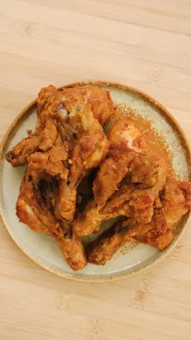 Ayam goreng kipass ala kak @Esterlita Alexander 😚 enaaak bett pake nasi!