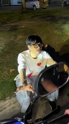 Budak ni ke kondem mat rempit tu ? Kecut perut member🤣