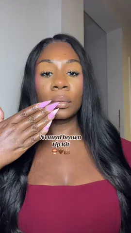 There’s neutral brown lip kit looks absolutely amazing. I cannot believe that it’s still in stock and the new kits are supposed to come with a darker brown lip liner. I’m not sure when it starts though. @Glamlite #lipkit #brownlipliner #glamlitecosmetics #brownlip#affordablemakeup 