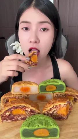 Mấy chị ghé giỏ hàng n mua bánh trung thu làm quà tặng là khỏi phải bàn #xuhuong #xuhuongtiktok #viral #trending #viraltiktok 