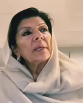 خان کی سگی بہن علیمہ خان کے خلاف اس وقت گھٹیا کمپین چل رہا ہے کیونکہ وہ اپنے بھائی کے ساتھ چٹان کی طرح کھڑی مزاحمت کر رہی ہیں علیمہ خان کو آپ جتنا سپورٹ کروگے اتنا ٹاوٹس کو شدید تکلیف پہنچے گی 🔥