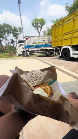 Di syukuri nikmate gusti🤝#trukmaniaindonesia #sengonbalapjepara #kayusengon 