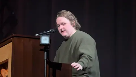 The day that I die 😭 I miss Lewis already #lewiscapaldi #sheffield #lewiscapalditour #viral #foryoupage @Lewis Capaldi  