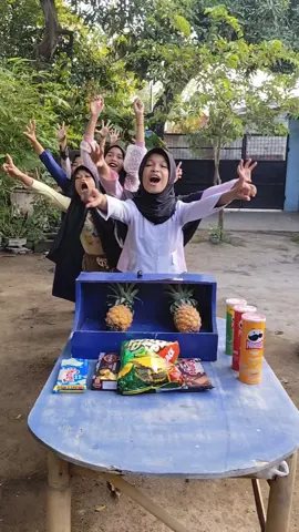 tebak jumlah nanas di balik box #tebak #game #challenge #fyp #anaksekolah 