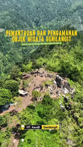 Kapolres Magetan bersama Forkopimda Kabupaten Magetan melaksanakan pemantauan dan pengamanan di Objek Wisata Genilangit, Kecamatan Poncol. Langkah ini dilakukan untuk memastikan situasi kamtibmas tetap aman, tertib, dan kondusif, sehingga para wisatawan dapat menikmati liburannya dengan nyaman dan tenang. Sinergi TNI–Polri bersama pemerintah daerah terus diwujudkan guna memberikan pelayanan terbaik serta menjamin rasa aman bagi seluruh masyarakat dan pengunjung wisata di Kabupaten Magetan. 🌿🏞️ @erikbangun_38 @38setia_akpol2006 @divisihumaspolri @spripimpoldajatim @spripim.polri  @humaspoldajatim #humaspolri #humaspoldajatim #listyosigitprabowo #kapoldajatim #poldajatim 