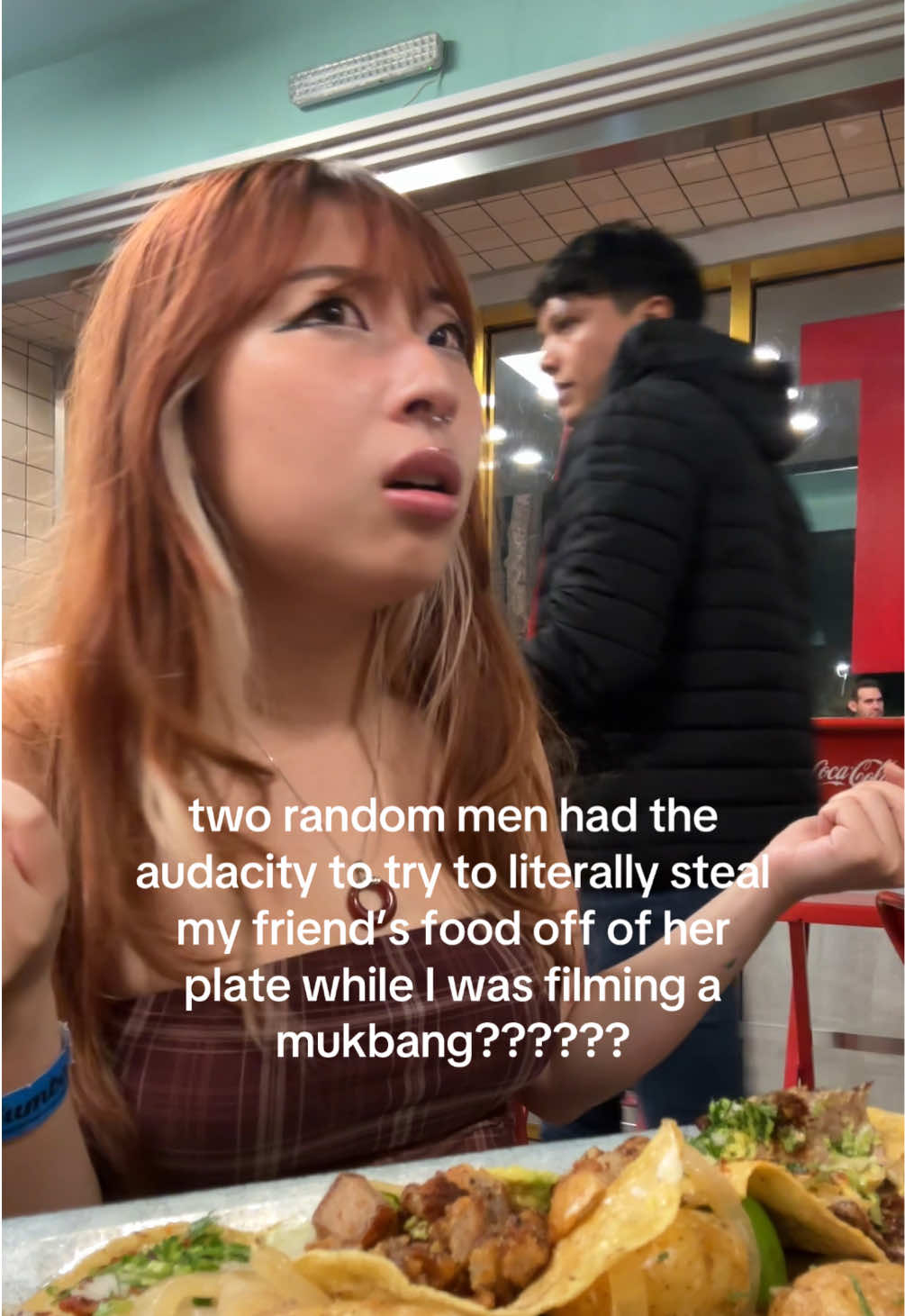 major shoutout to the two guys that yelled at them afterwards bc genuinely what ?????? #mukbang #mukbangeatingshow #FoodTok 