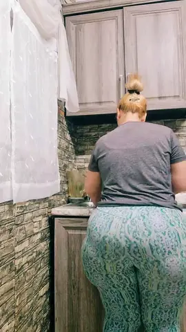 #latinasbelike 