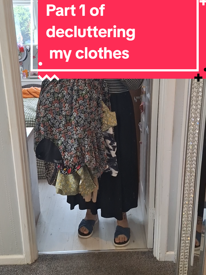 Come declutter my wardrobes with me Autumn Declutter plus size declutter #autumn  #plussizefashion  #clutter 